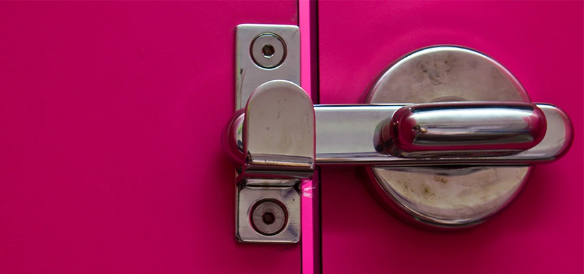 Childproof Gate Lock in Bermuda Dunes, California